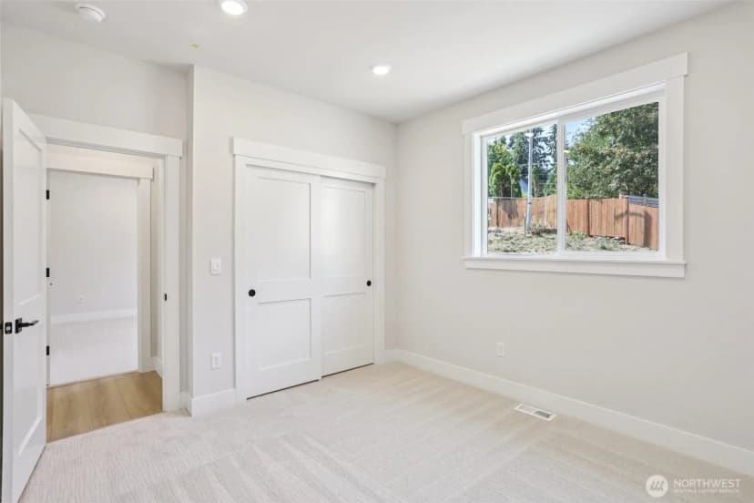 Property photo for 328 182nd Place Se, Bothell photo 21