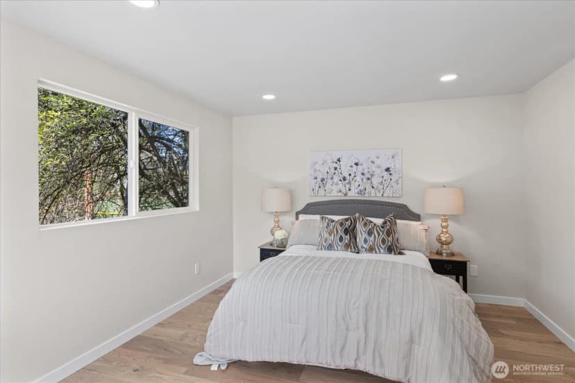 Property photo for 1825 112th Avenue Ne, Bellevue photo 29