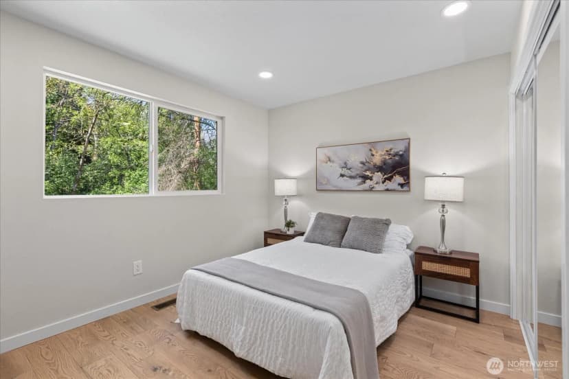 Property photo for 1825 112th Avenue Ne, Bellevue photo 25