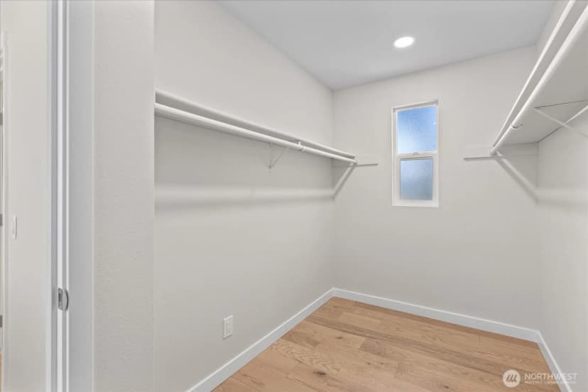 Property photo for 1825 112th Avenue Ne, Bellevue photo 32