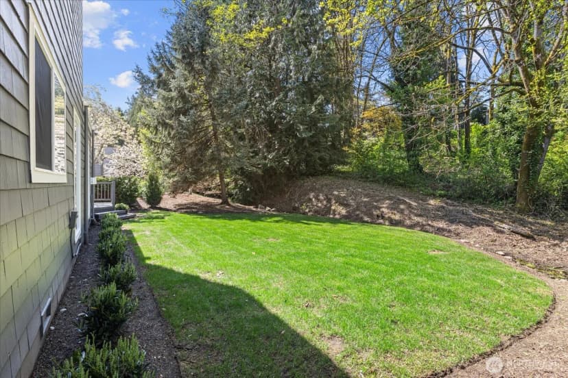 Property photo for 1825 112th Avenue Ne, Bellevue photo 35