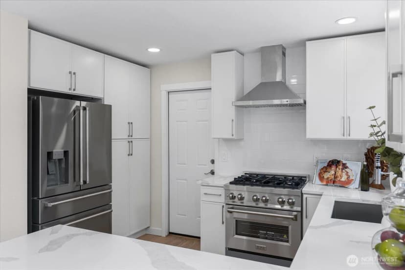 Property photo for 1825 112th Avenue Ne, Bellevue photo 20