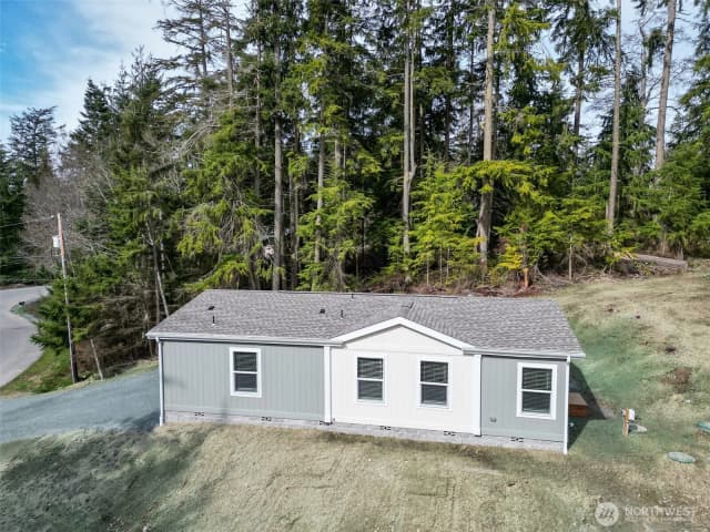 Property photo for 464 Sycamore Road, Coupeville photo 2