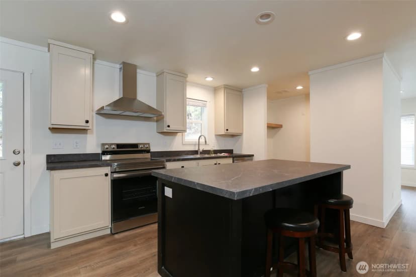Property photo for 464 Sycamore Road, Coupeville photo 12