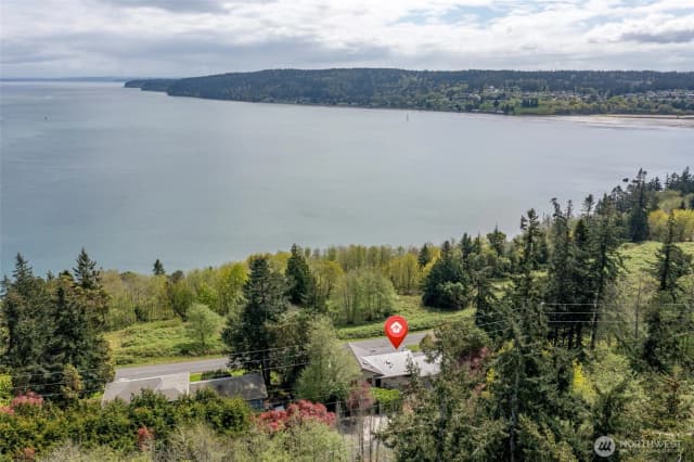 Property photo for 4420 Jones Road, Oak Harbor photo 4