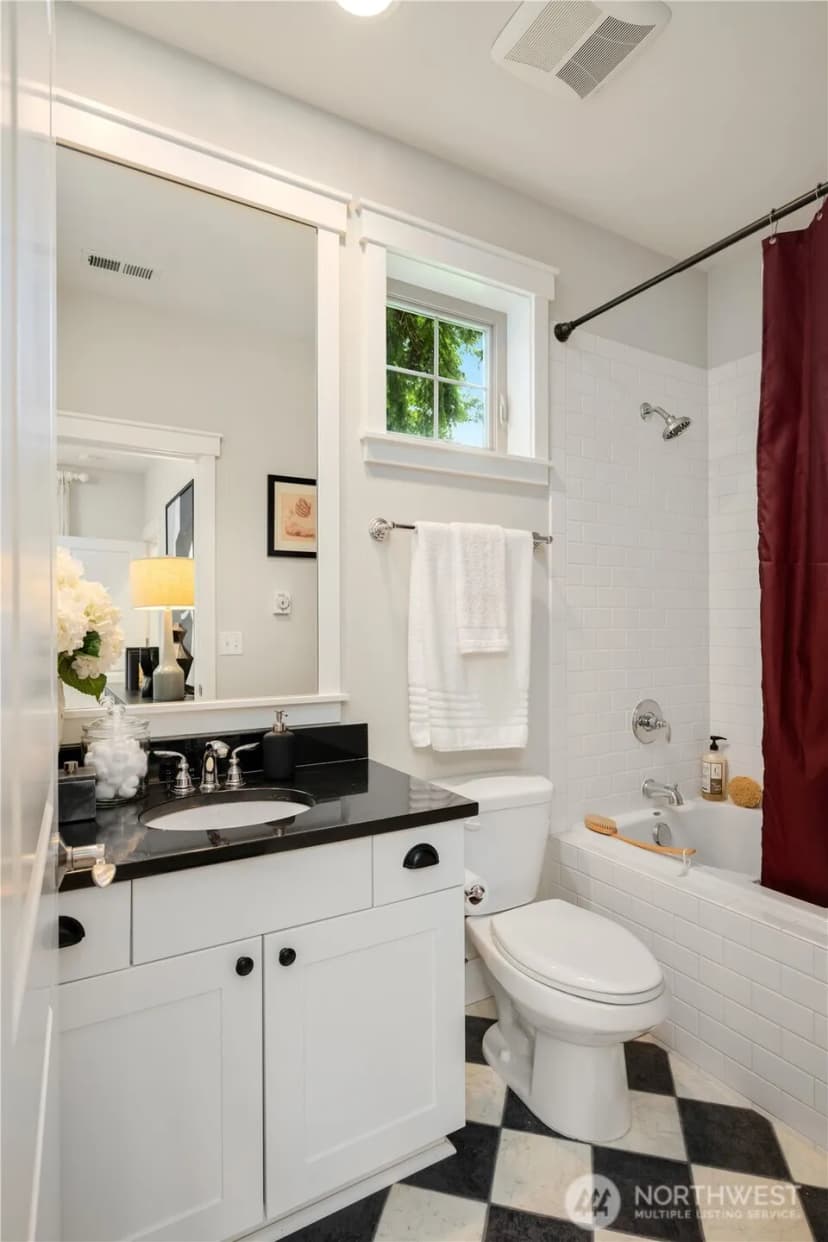 Property photo for 7709 17th Avenue Sw, Seattle photo 16