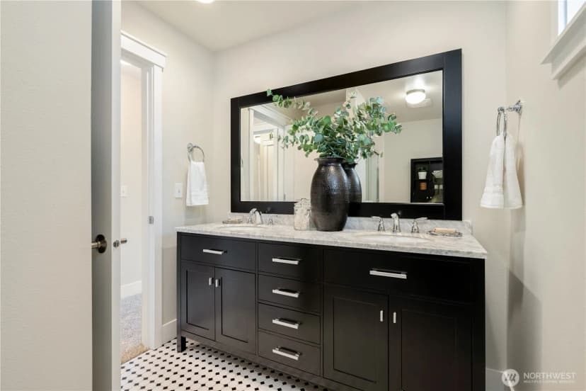 Property photo for 7709 17th Avenue Sw, Seattle photo 22