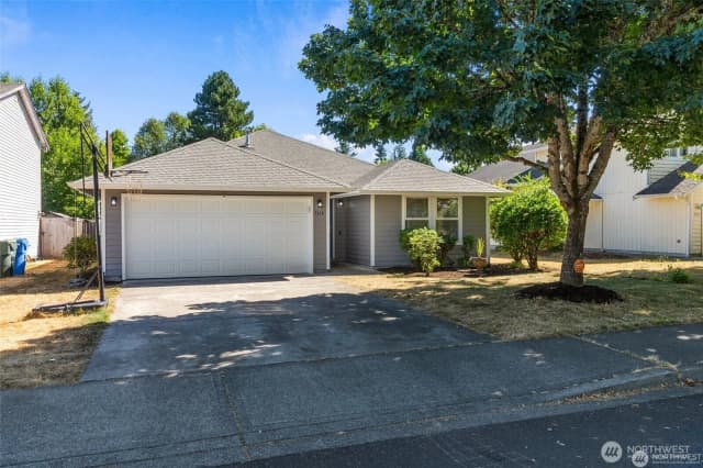 Property photo for 5614 Mount Saint Helens Street Se, Lacey photo 2