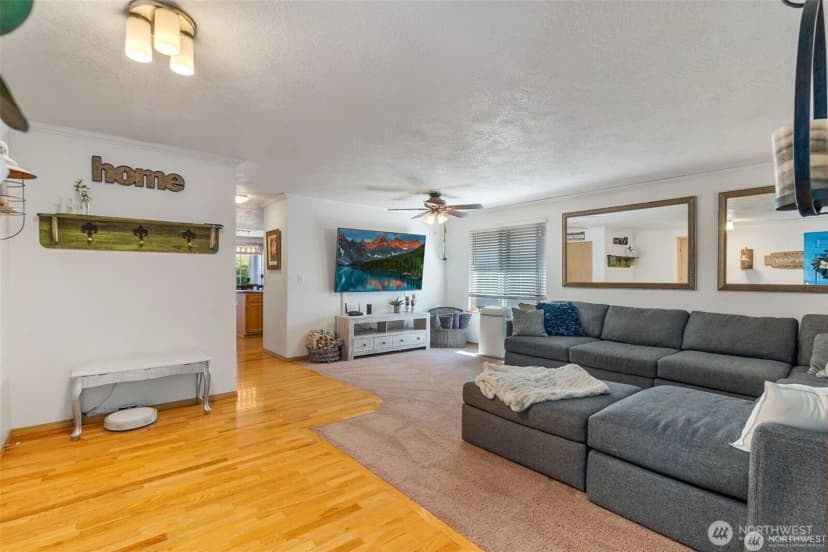 Property photo for 5614 Mount Saint Helens Street Se, Lacey photo 3