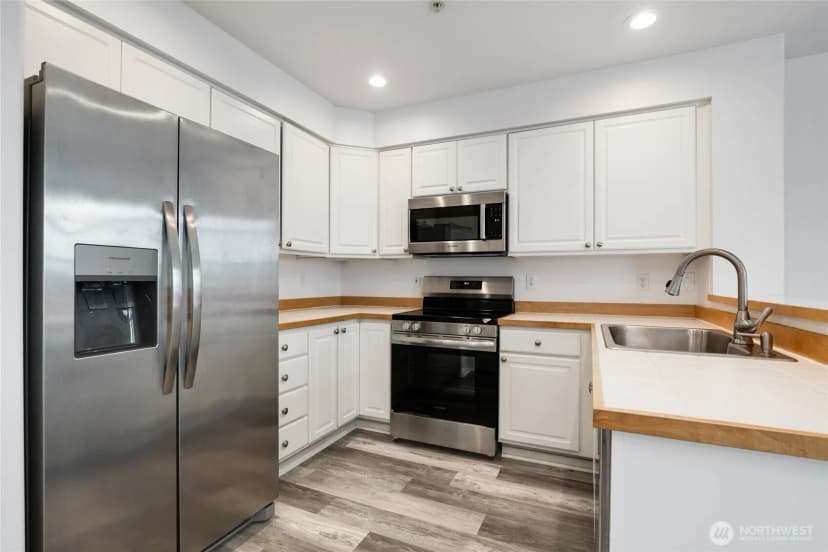 Property photo for 3990 129 Place Se #302, Bellevue photo 10