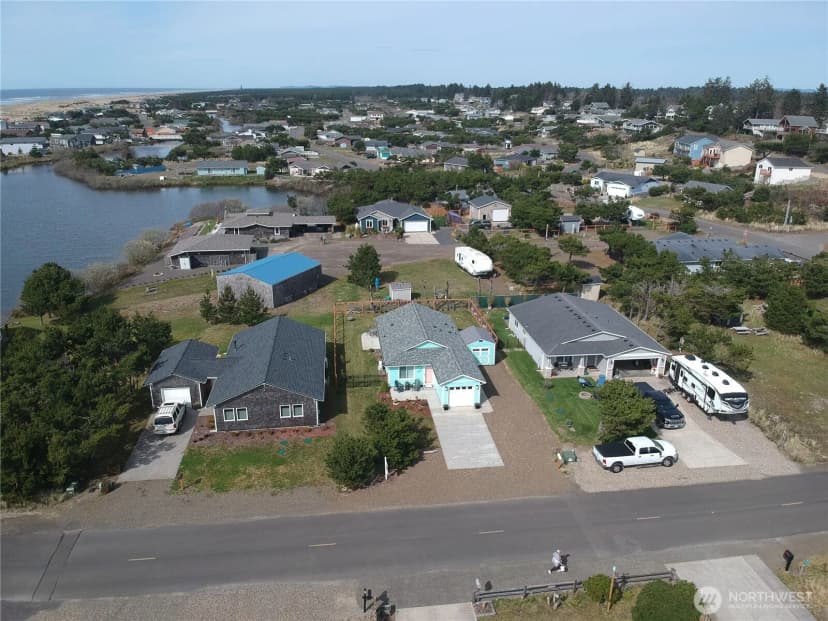Property photo for 801 340th Place, Ocean Park photo 32