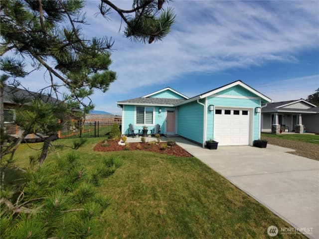 Property photo for 801 340th Place, Ocean Park photo 3