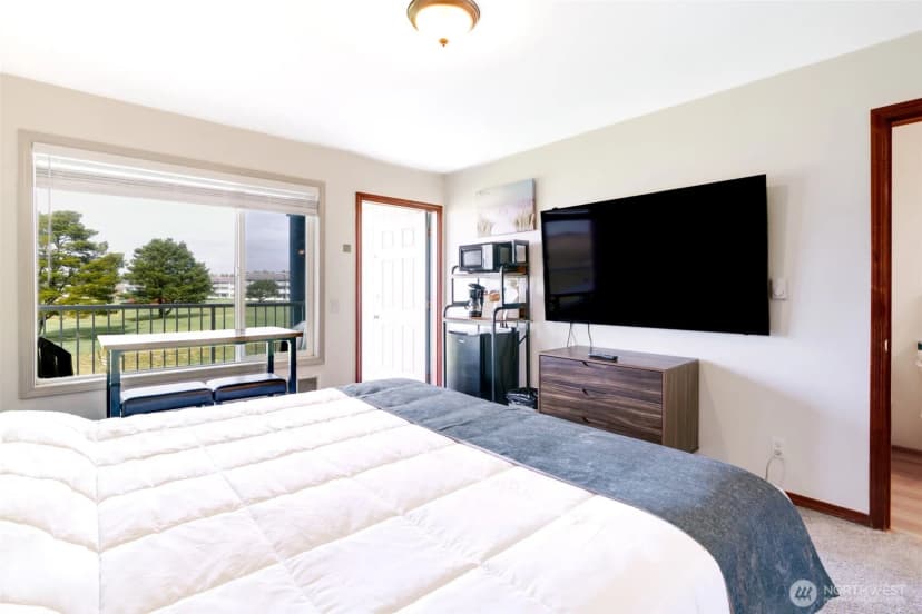 Property photo for 210 Nw 26th Street #115-16, Long Beach photo 23