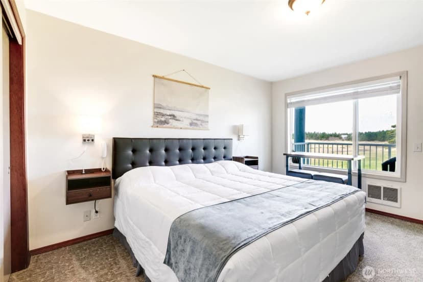 Property photo for 210 Nw 26th Street #115-16, Long Beach photo 22