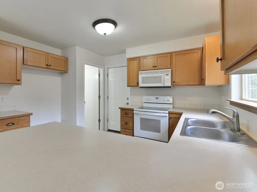 Property photo for 18314 Rampart Drive Se, Yelm photo 14