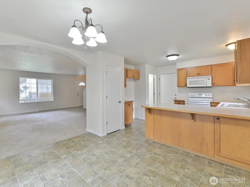 Property photo for 18314 Rampart Drive Se, Yelm photo 11