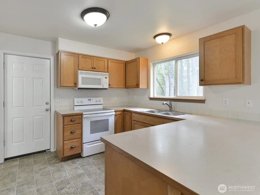 Property photo for 18314 Rampart Drive Se, Yelm photo 12