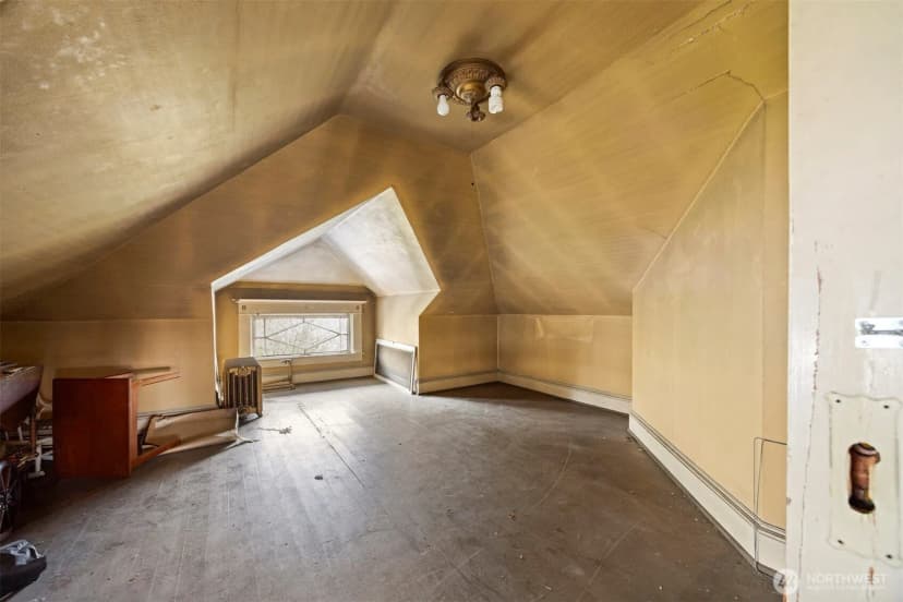 Property photo for 617 E Chestnut Street, Bellingham photo 31