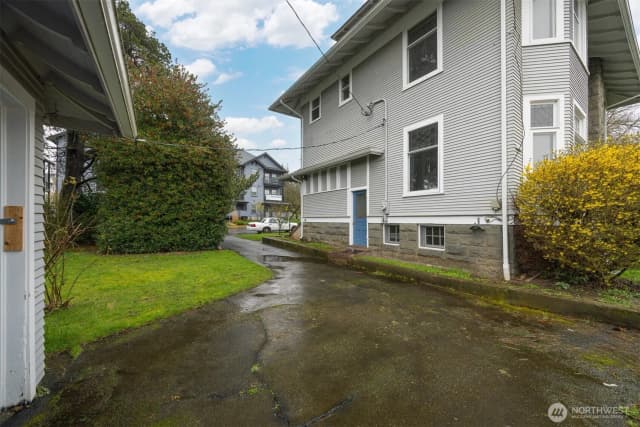 Property photo for 617 E Chestnut Street, Bellingham photo 5