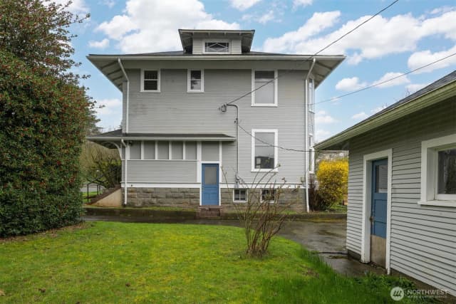 Property photo for 617 E Chestnut Street, Bellingham photo 4