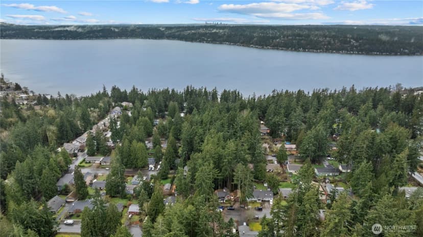Property photo for 3575 Ne 209th Avenue, Sammamish