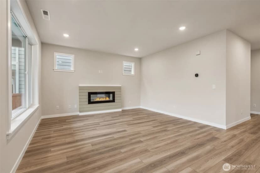 Property photo for 10815 43rd Avenue Se #03, Everett photo 12