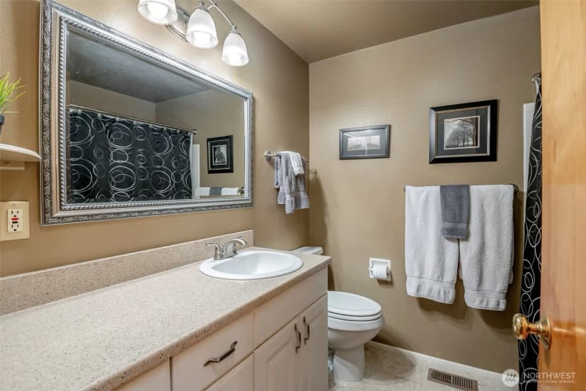 Property photo for 2302 126th Avenue Ct E, Edgewood photo 8