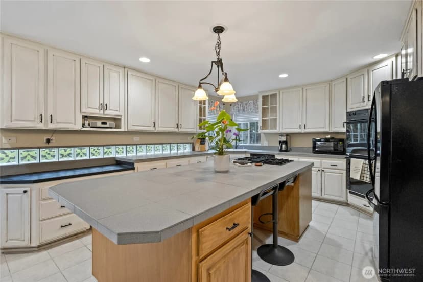 Property photo for 724 Greenoch Loop, Oak Harbor photo 8