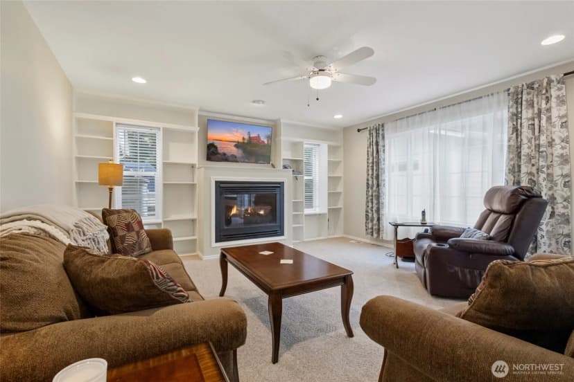 Property photo for 724 Greenoch Loop, Oak Harbor photo 17