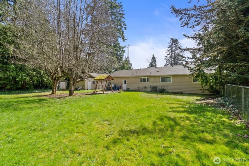 Property photo for 4606 15th Avenue Ne, Olympia photo 13