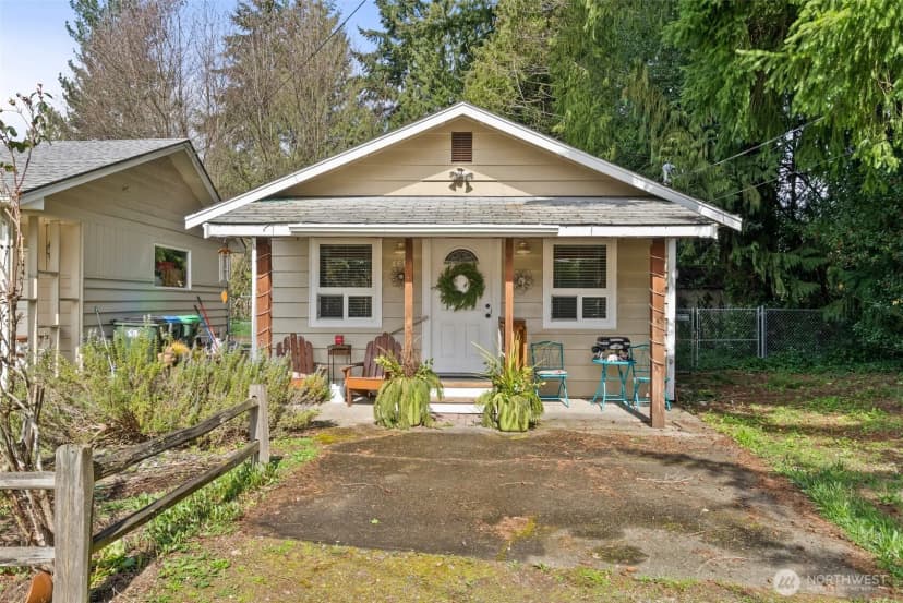 Property photo for 4606 15th Avenue Ne, Olympia photo 3