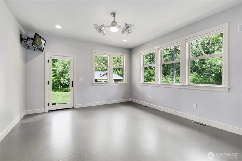 Property photo for 1220 Madrona Beach Road Nw, Olympia photo 16
