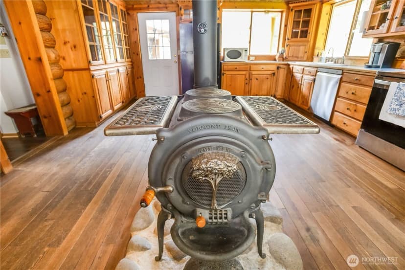 Property photo for 831 Bates Road, Kalama photo 11