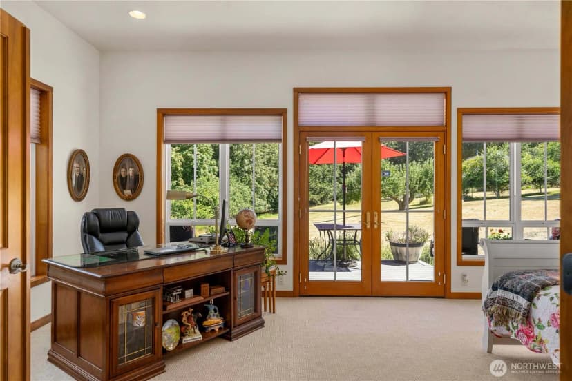 Property photo for 110 E Smith Cove Way, Shelton photo 25