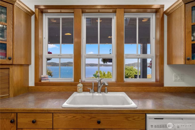 Property photo for 110 E Smith Cove Way, Shelton photo 17