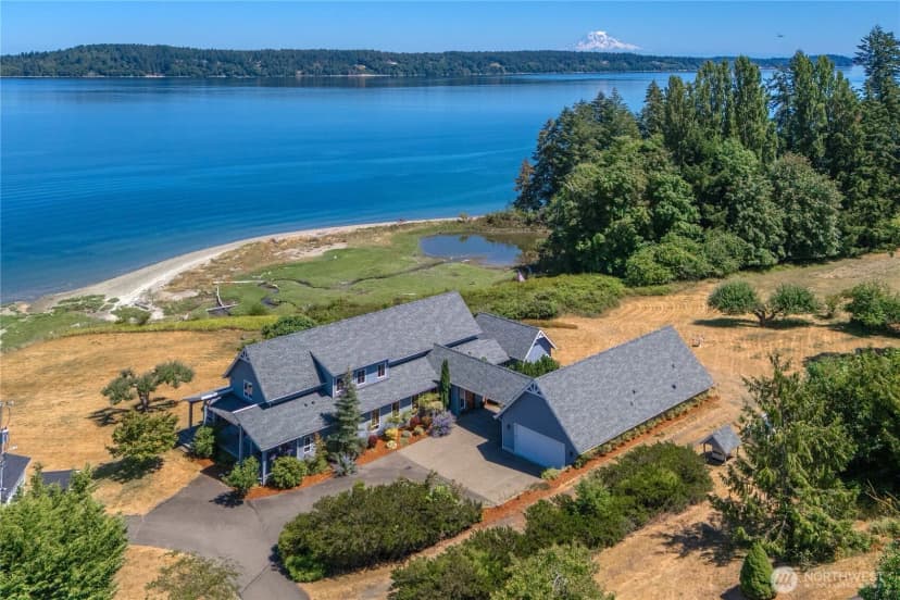 Property photo for 110 E Smith Cove Way, Shelton photo 3