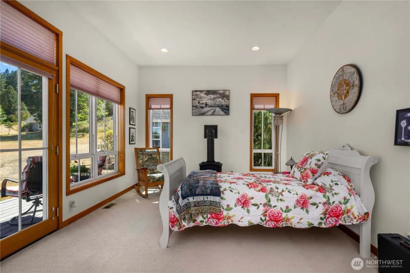 Property photo for 110 E Smith Cove Way, Shelton photo 26