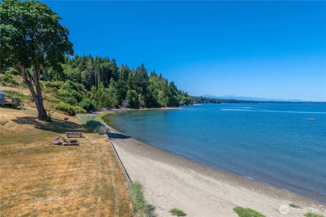 Property photo for 110 E Smith Cove Way, Shelton photo 4