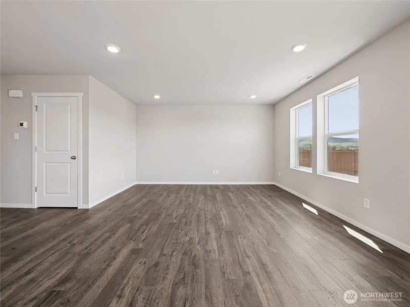 Property photo for 1703 S Mallard Way #12, Ellensburg photo 9