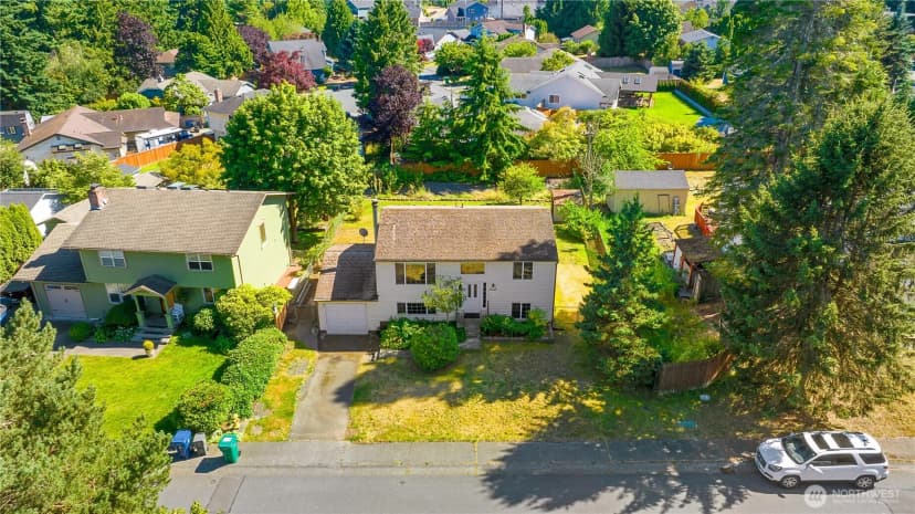 Property photo for 1010 205th Pl Se, Bothell photo 4