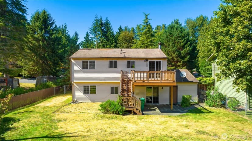 Property photo for 1010 205th Pl Se, Bothell photo 9