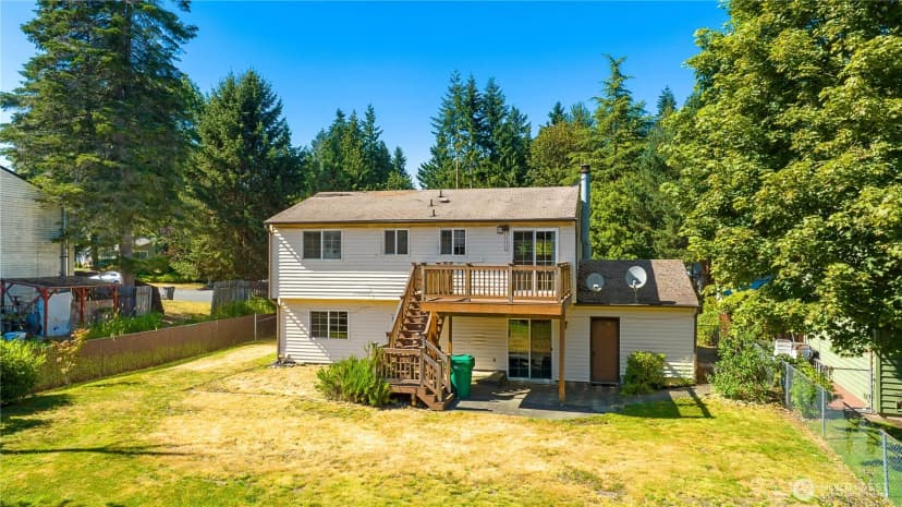 Property photo for 1010 205th Pl Se, Bothell photo 8
