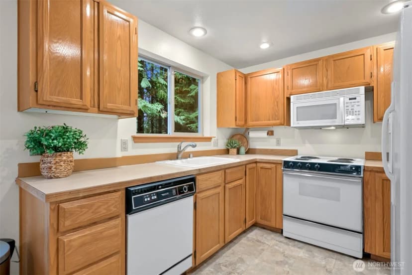 Property photo for 323 Sudden Valley Drive, Bellingham photo 13