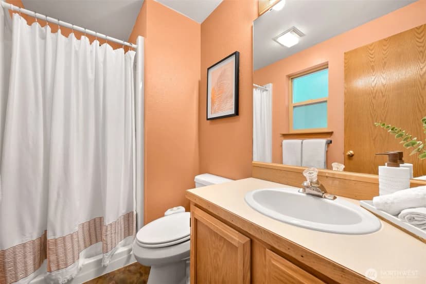Property photo for 323 Sudden Valley Drive, Bellingham photo 17