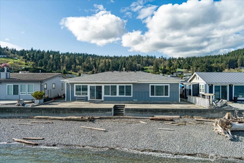 Property photo for 2190 Mariner Beach Drive, Oak Harbor photo 2