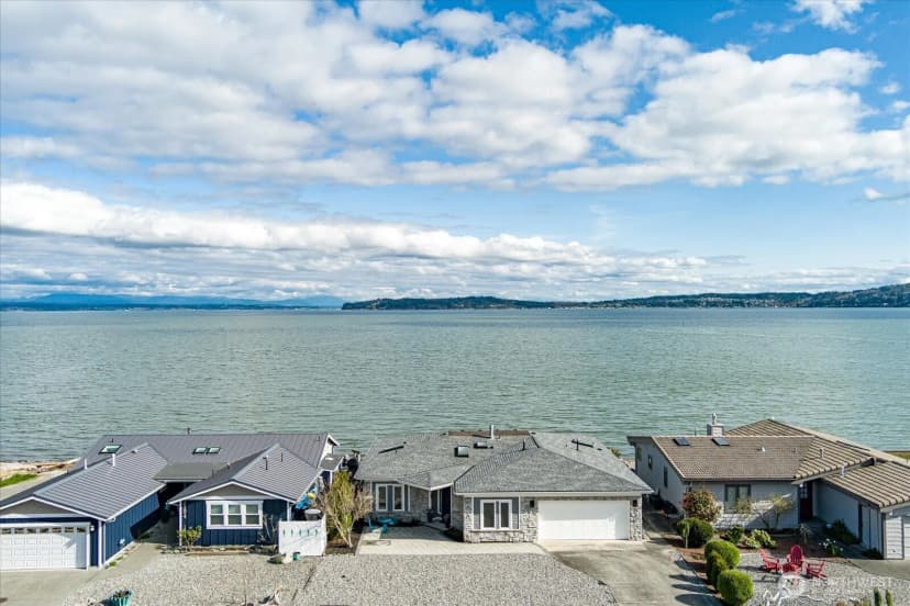 Property photo for 2190 Mariner Beach Drive, Oak Harbor