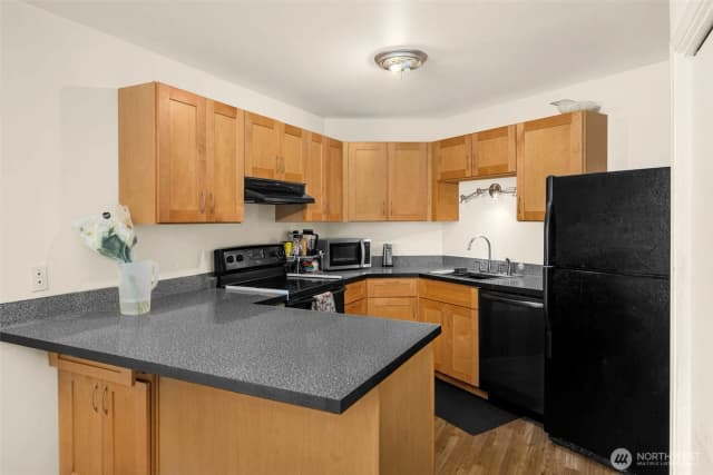 Property photo for 1425 S Pudget Drive #213, Renton photo 4