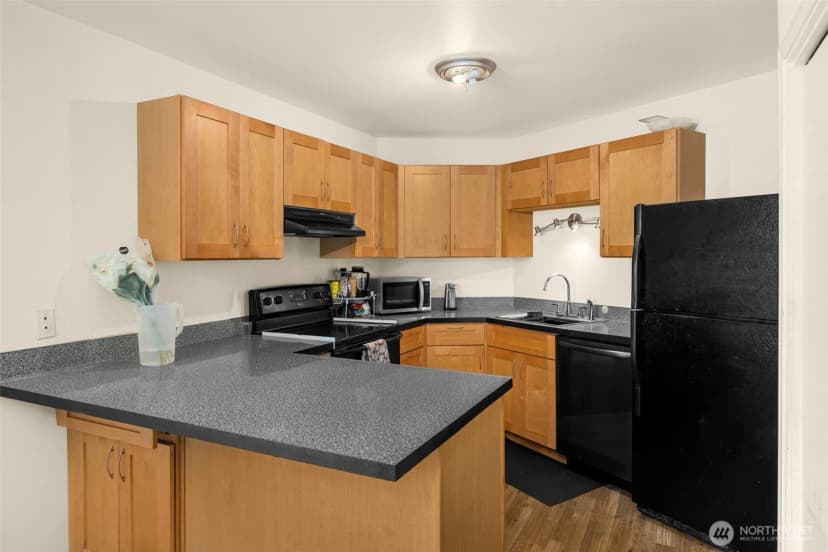 Property photo for 1425 S Pudget Drive #213, Renton photo 4