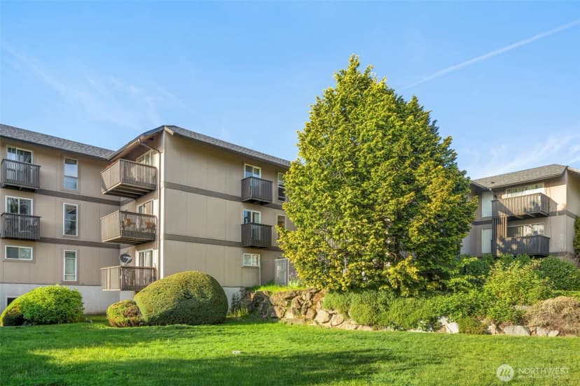 Property photo for 1425 S Pudget Drive #213, Renton photo 18