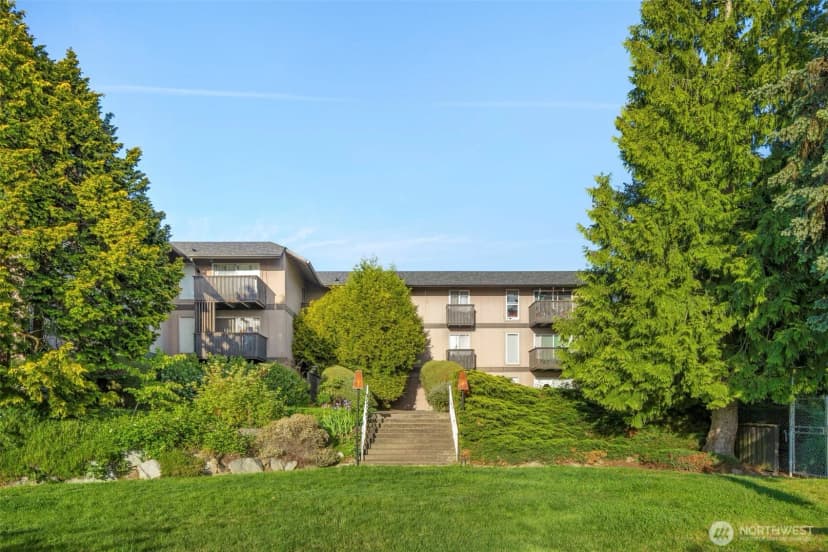 Property photo for 1425 S Pudget Drive #213, Renton photo 16